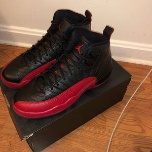 AIR JORDAN RETRO 12s Flu Games